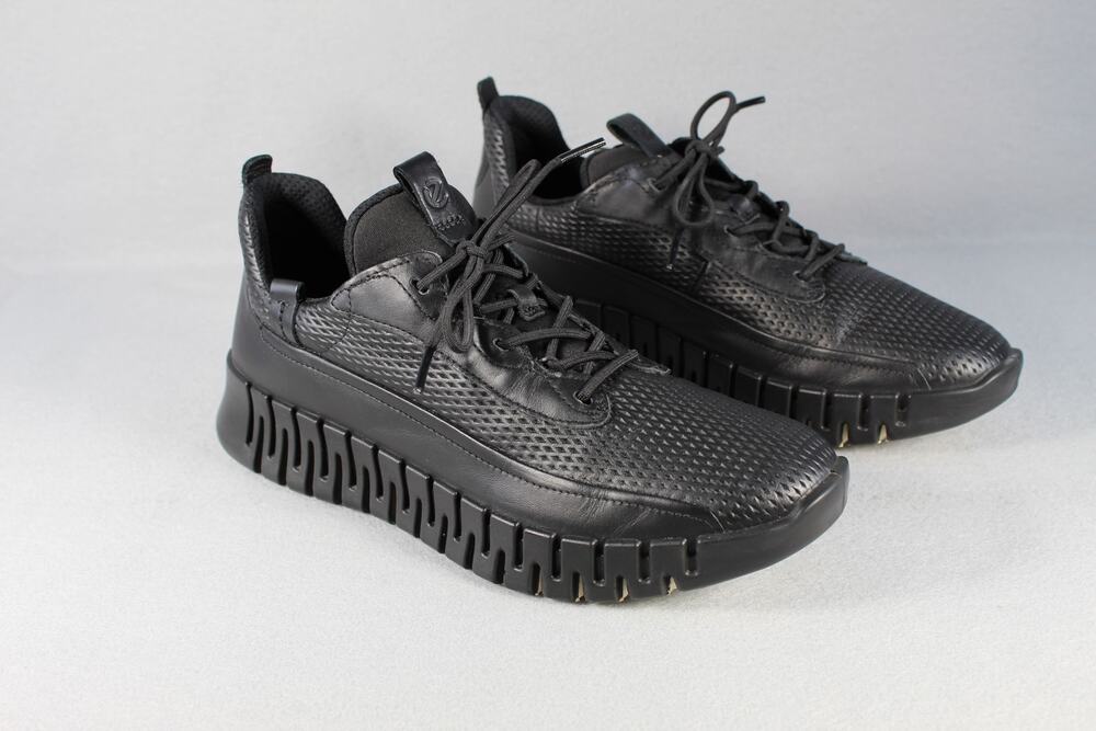 ECCO Gruuv Leather Walking Shoes Women's 9.5 Black Comfort Sneakers